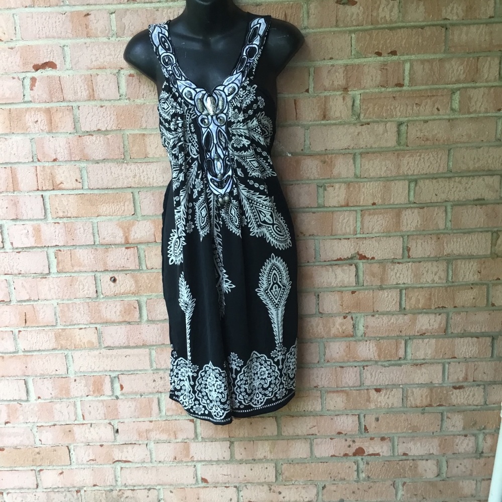 Black and white patterned shirt (or dress)